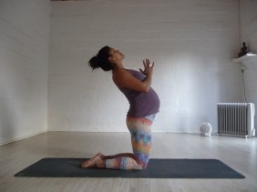 ustrasana-preggie